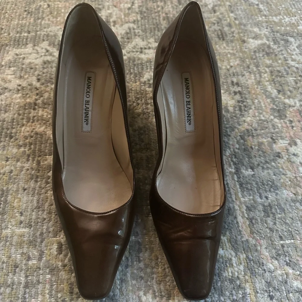 Manolo Blahnik Vintage Cache Square Toe Brown Patent Leather Block Heels Size 39